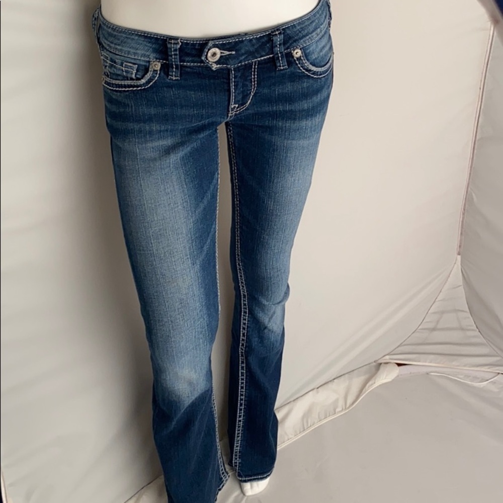 Silver Jeans Tuesday medium wash blue bootcut 27